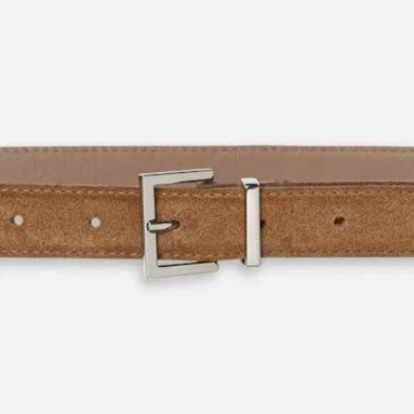 The Suede Square Buckle Belt ~ Date